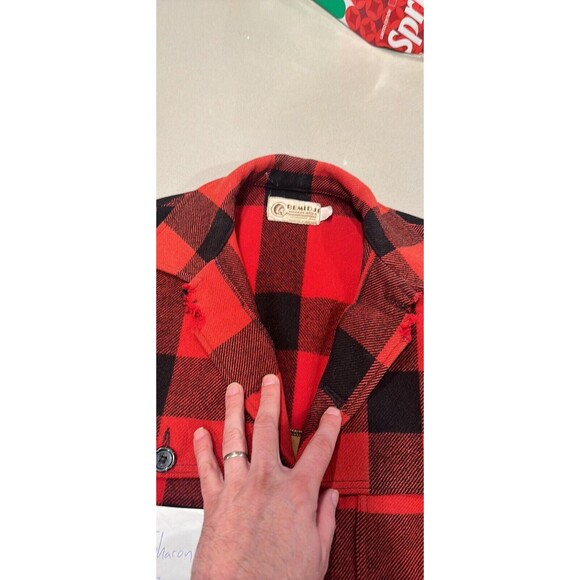 Distressed Bemidji Woolen Mills MACKINAW Med Red Check Hunting Jacket SEE PHOTOS - Picture 4 of 9